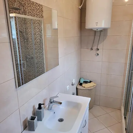 Sonja 公寓 特雷比涅